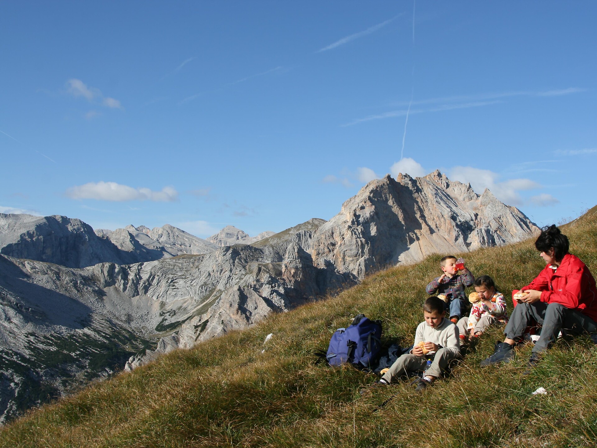 Jun tal Parch Natural - Sas dla Para San Vigilio 1 suedtirol.info