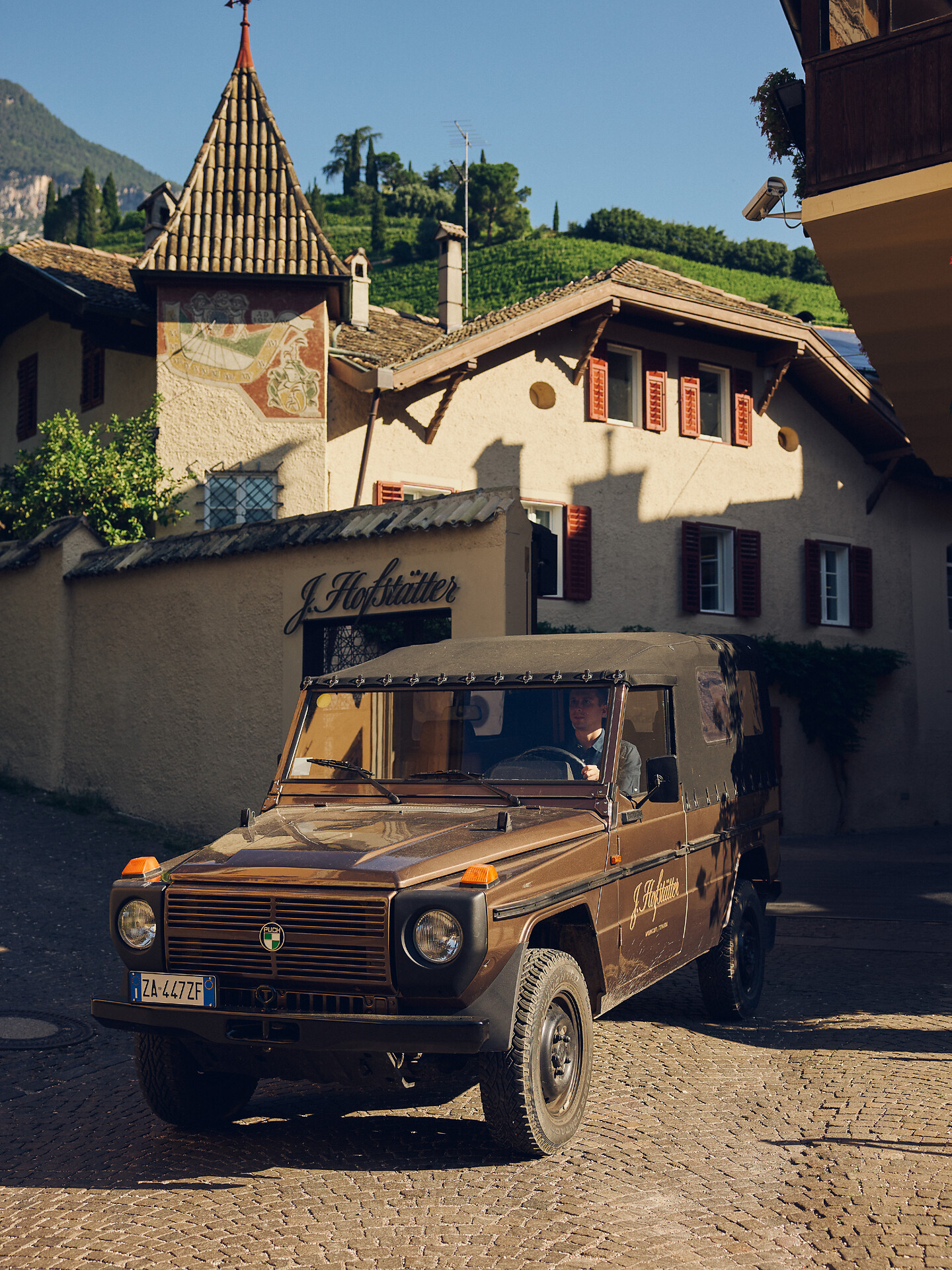 J. Hofstätter / Private vineyard tour in a historic off-road vehicle - Alto Adige Wine Road - #1 - suedtirol.info