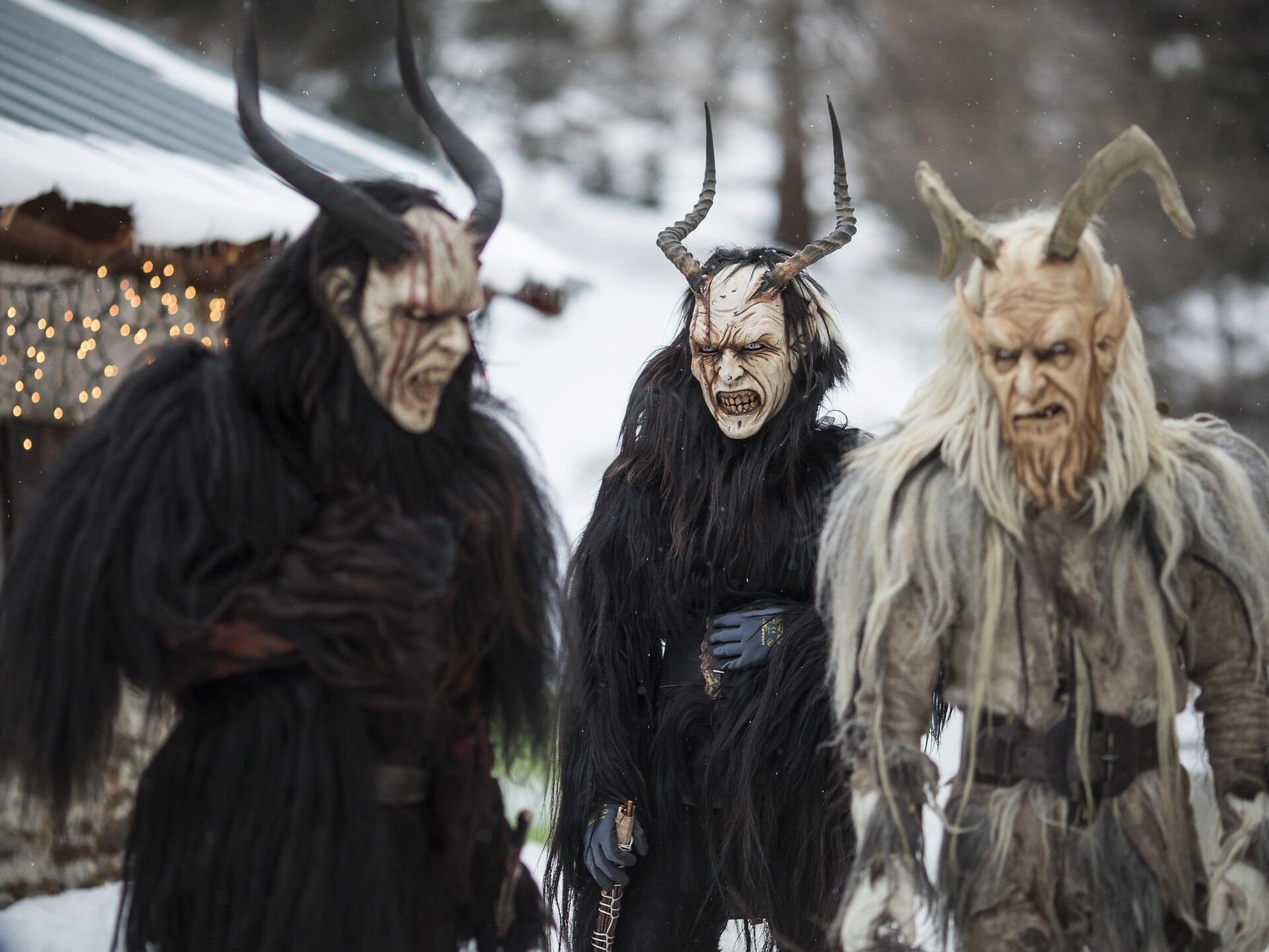 Sfilata dei Krampus a Tiso - Regione dolomitica Val di Funes - #1 - suedtirol.info