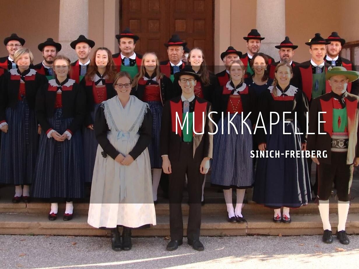 Konzert der Musikkapelle Sinich/Freiberg auf dem Raiffeisenplatz - Meran und Umgebung - #1 - suedtirol.info