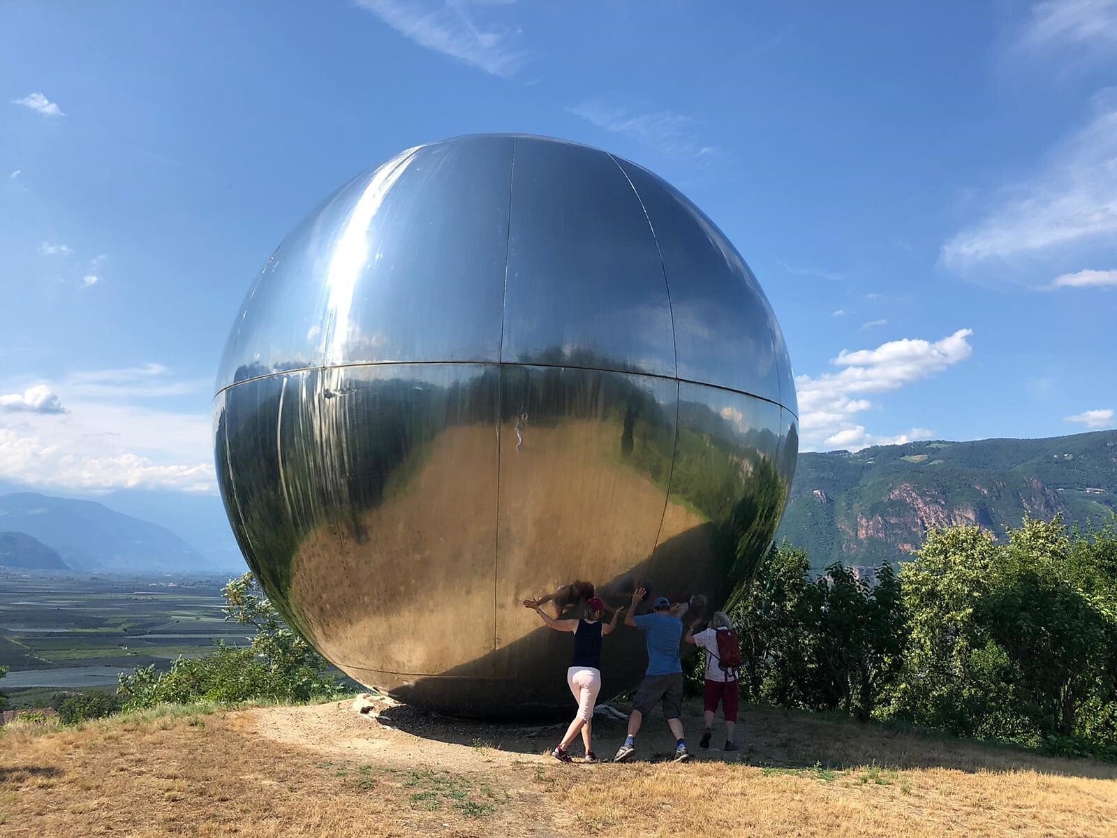 Kunstpark Hochfrangart - Südtiroler Weinstraße - #1 - suedtirol.info