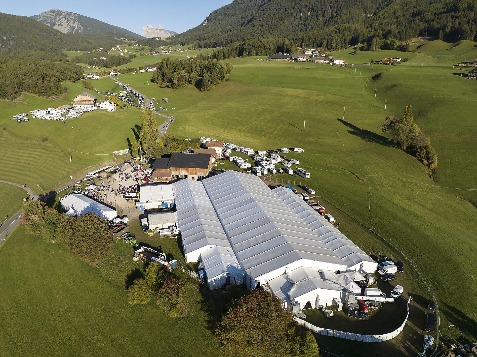 Festa dei "Kastelruther Spatzen" - Regione dolomitica Alpe di Siusi - #1 - suedtirol.info