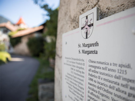 Guida e visita nella chiesetta di S. Margherita Lana 3 suedtirol.info