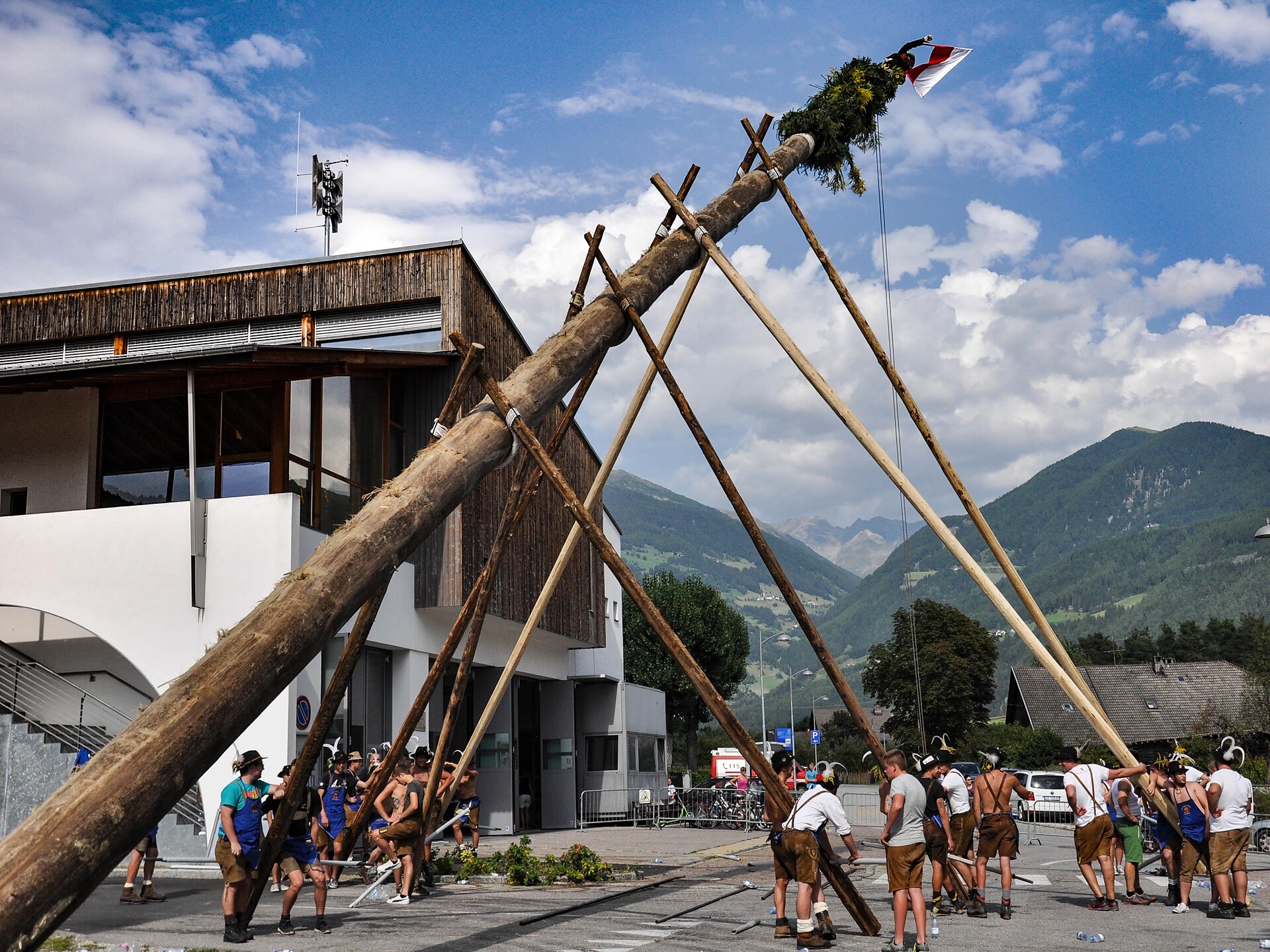 Traditional village festival in St. Georgen Bruneck/Brunico 1 suedtirol.info