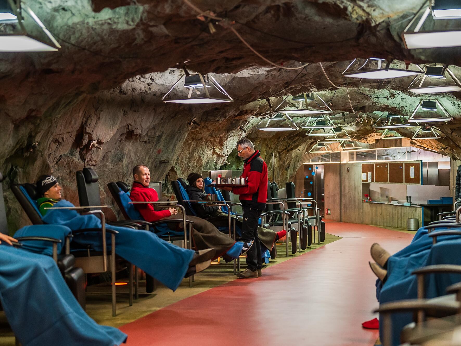 Kostenlose telefonische medizinische Erstberatung mit Dr. Schwarz - Ahrntal - #1 - suedtirol.info