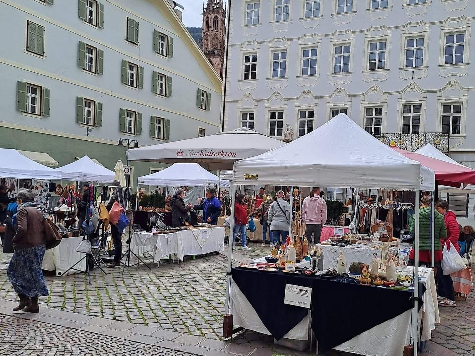 Mercatino dell'Artigianato Artistico Manuart in piazza della Mostra - Bolzano e dintorni - #1 - suedtirol.info