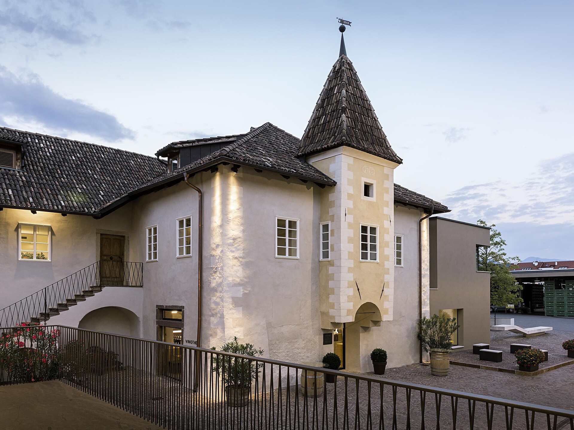 Cellar tour and tasting at the Girlan Winery - Alto Adige Wine Road - #1 - suedtirol.info