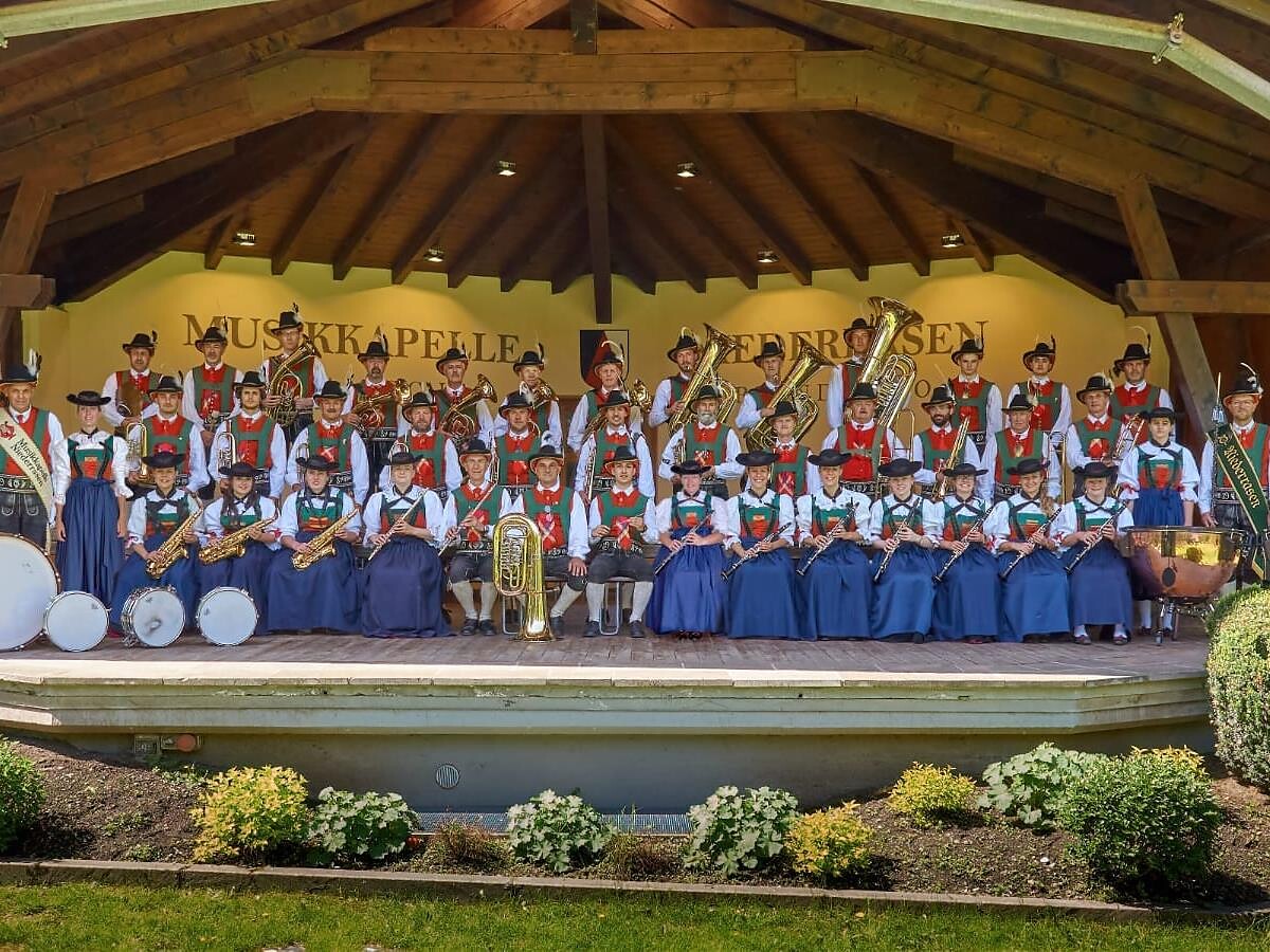 Concerto della banda musicale di Rasun di Sotto - Regione dolomitica Plan de Corones - #1 - suedtirol.info