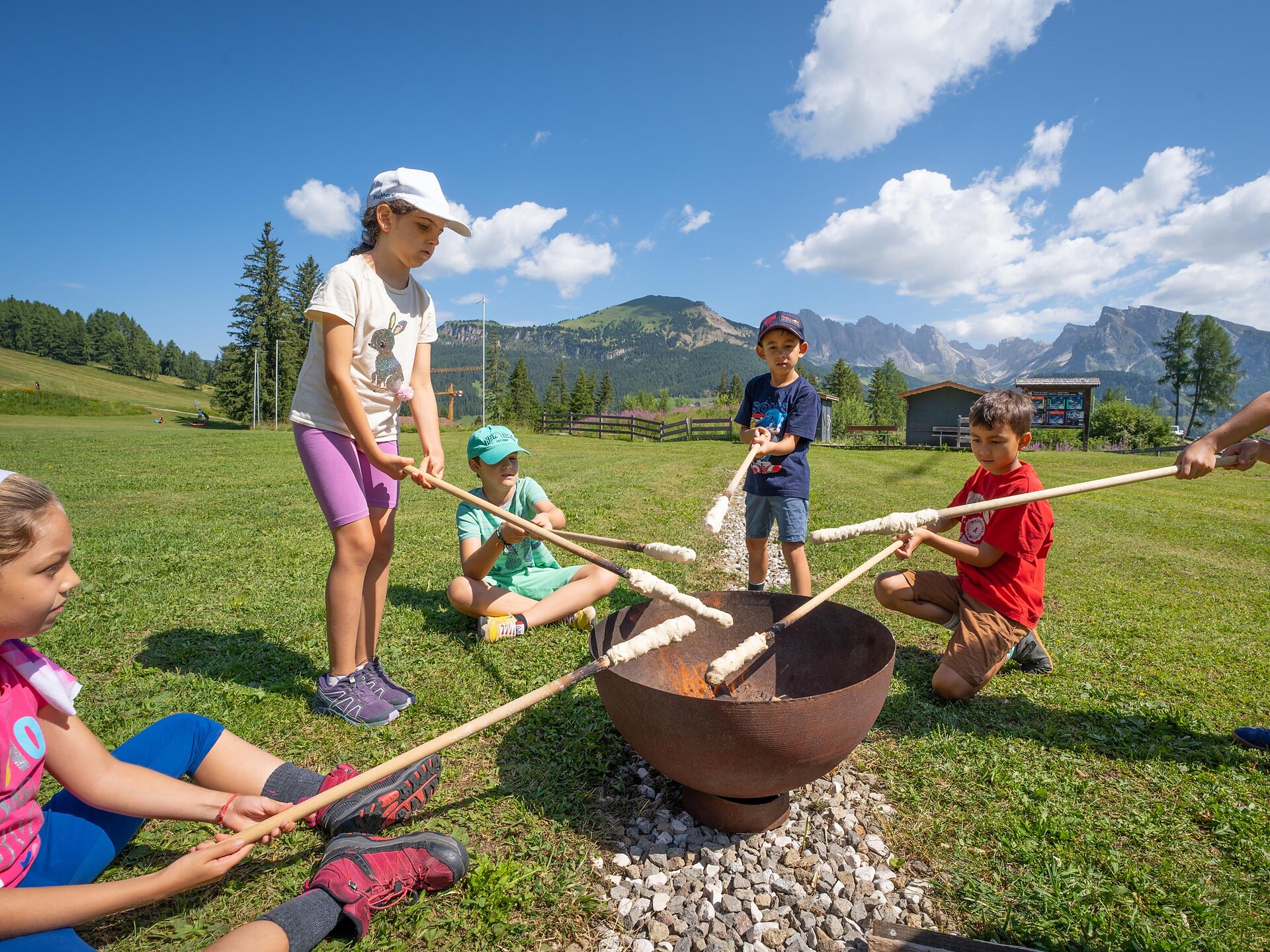 Kids Active: Yoga & esperienza culinaria nel bosco - Regione dolomitica Val Gardena - #1 - suedtirol.info