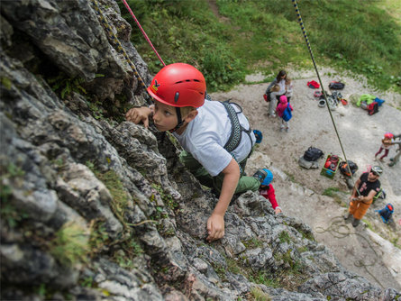 Kids Active - Abili alpinisti e curiosi osservatori della natura Ortisei 1 suedtirol.info