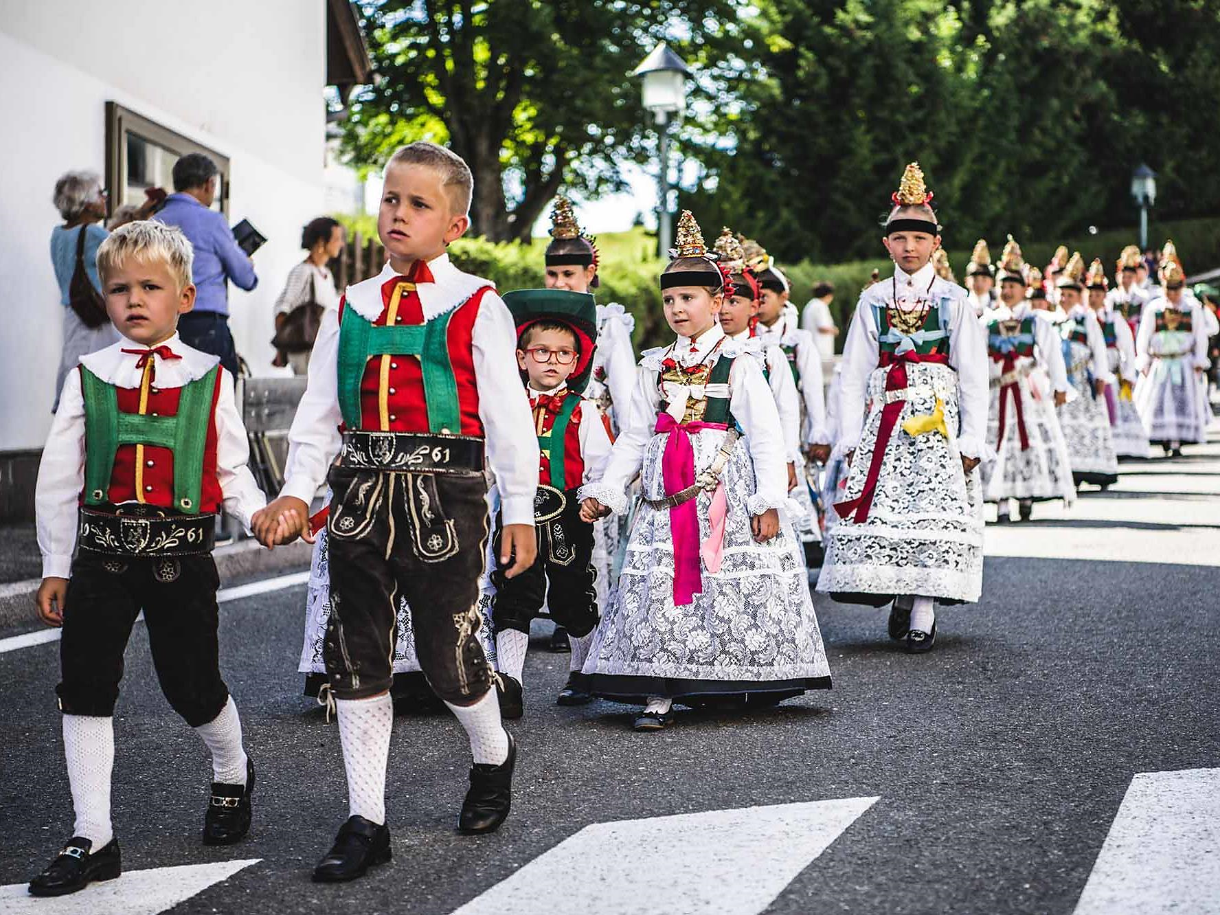 Village Festival of Ortisei - Dolomites Region Val Gardena - #1 - suedtirol.info