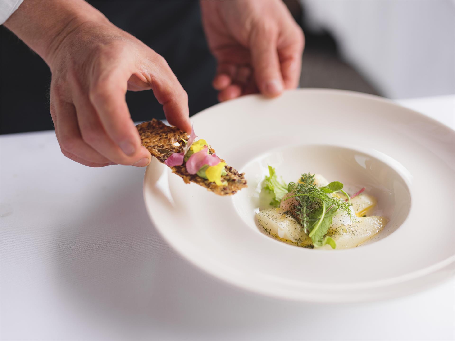 Inauguration of the Taste of Spring with herbal market Feldthurns/Velturno 2 suedtirol.info