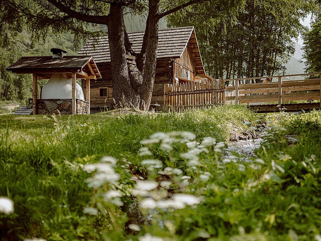GRAIN, MILLSTONES and SOURDOUGH: a bread baking day at the mill - Dolomites Region Kronplatz/Plan de Corones - #2 - suedtirol.info