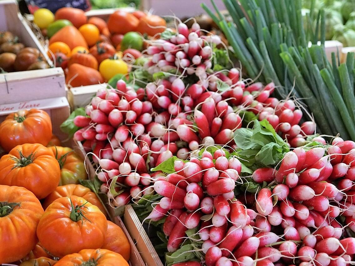 Mercato grande: "Katharinamarkt" Naturno 2 suedtirol.info