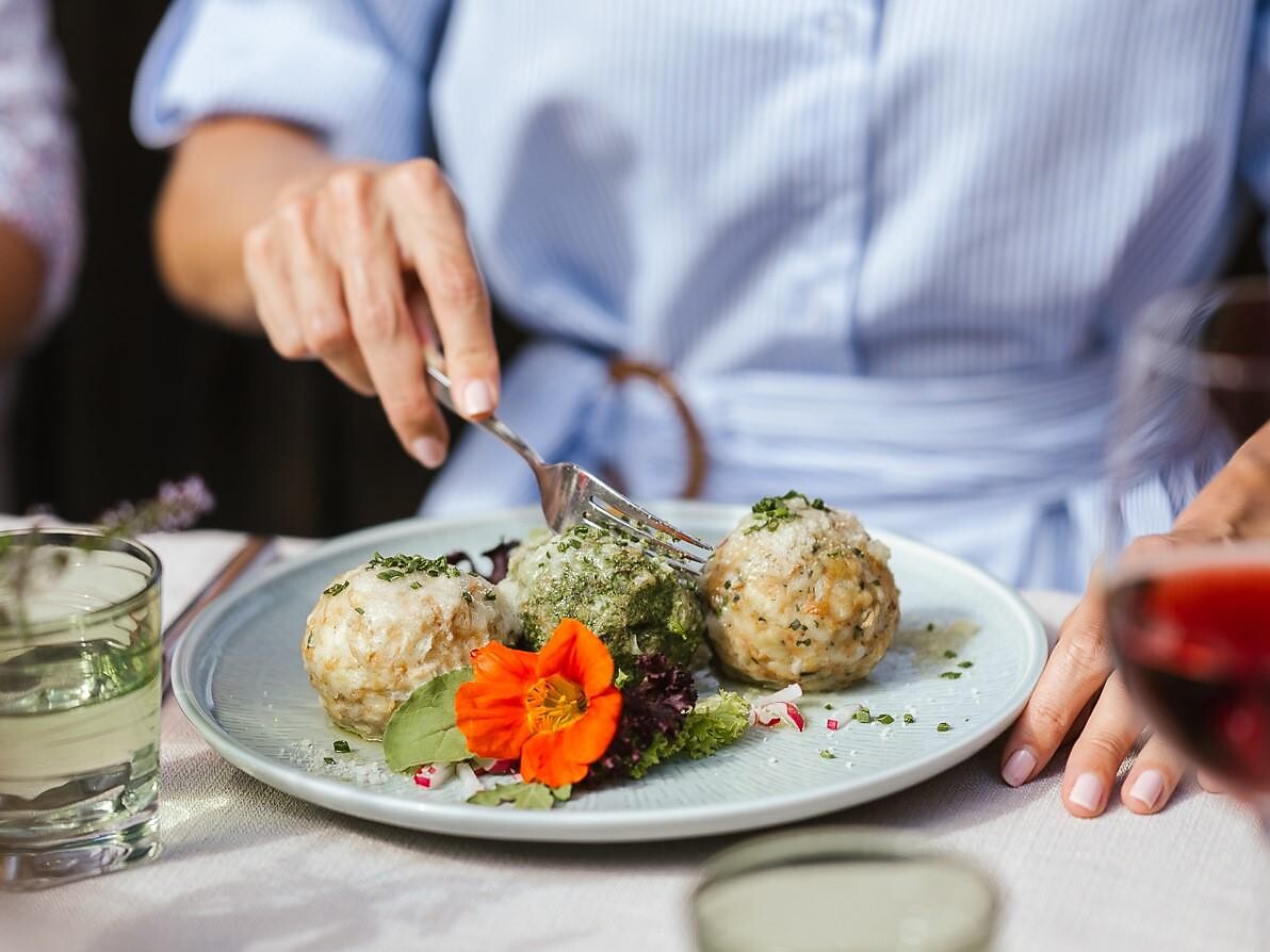 Knödelkochkurs mit Bäuerin Elisabeth - Meran und Umgebung - #1 - suedtirol.info