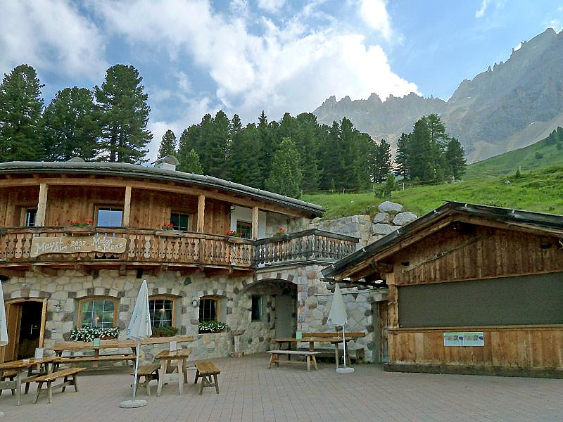 Concerto della banda musicale di Ega sulla Malga Mayrl Nova Ponente 2 suedtirol.info