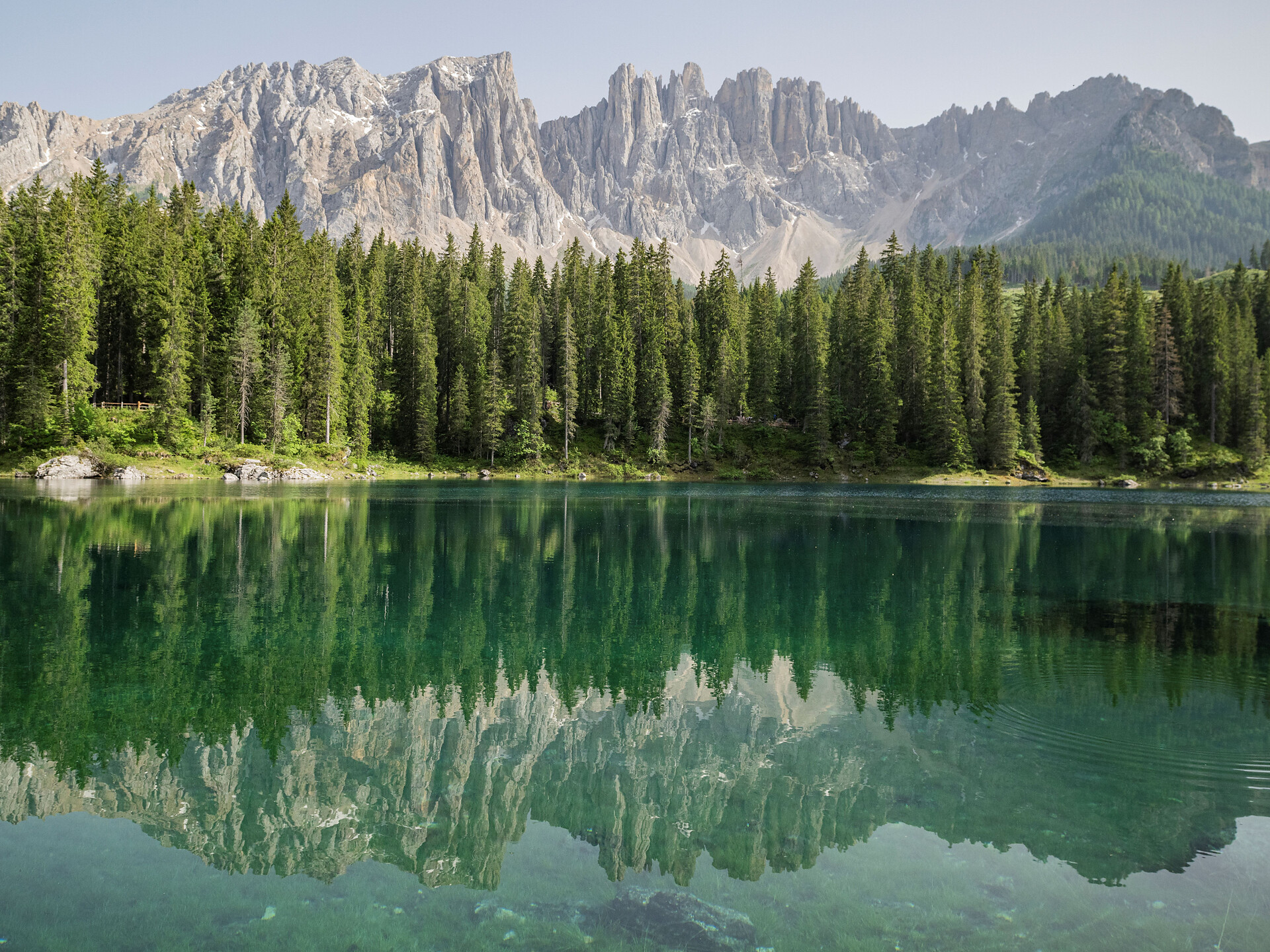 Karer See entdecken: Natur, Klangholz und Sagen - Dolomitenregion Eggental - #5 - suedtirol.info