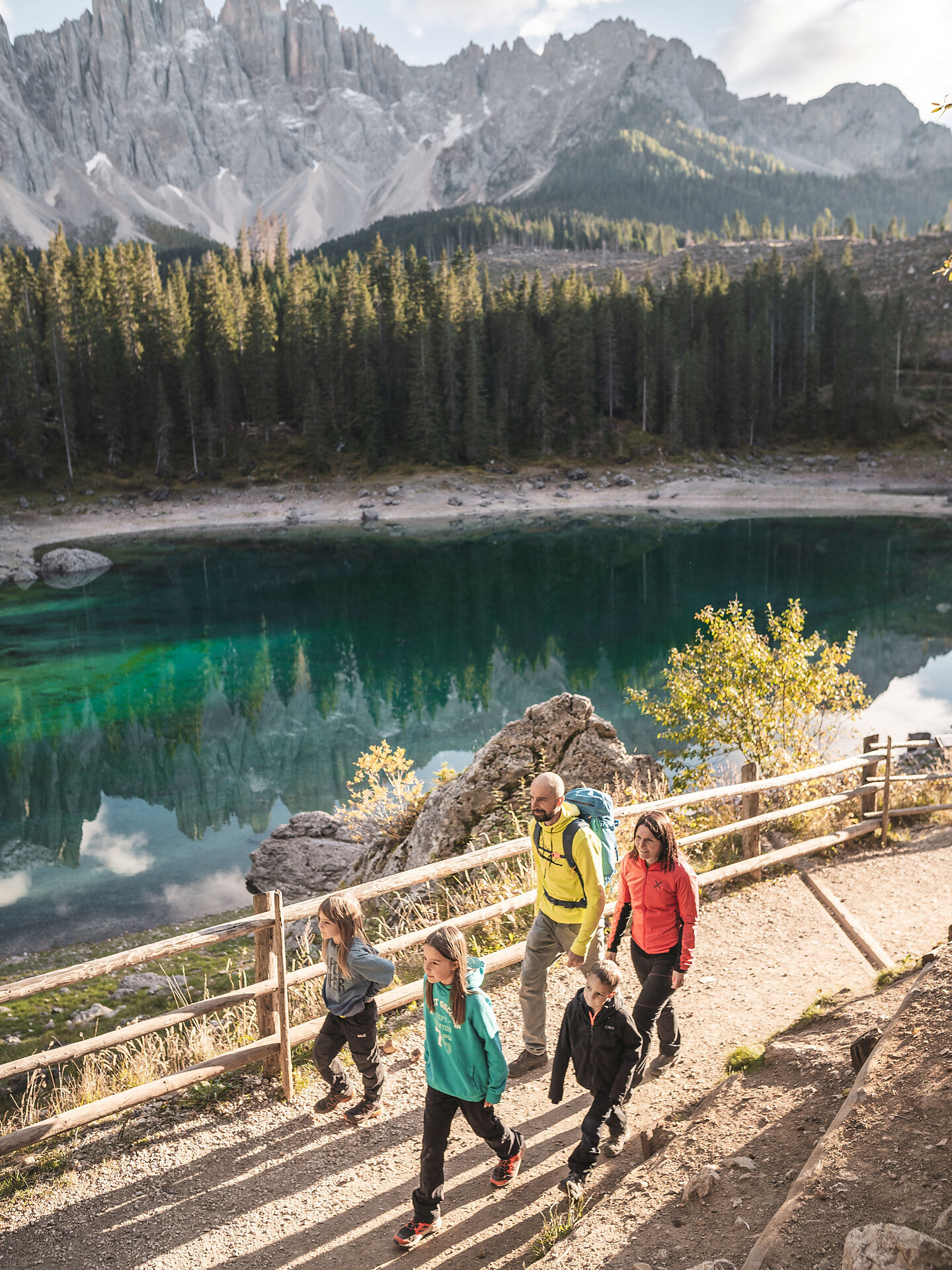 Karer See entdecken: Natur, Klangholz und Sagen - Dolomitenregion Eggental - #3 - suedtirol.info