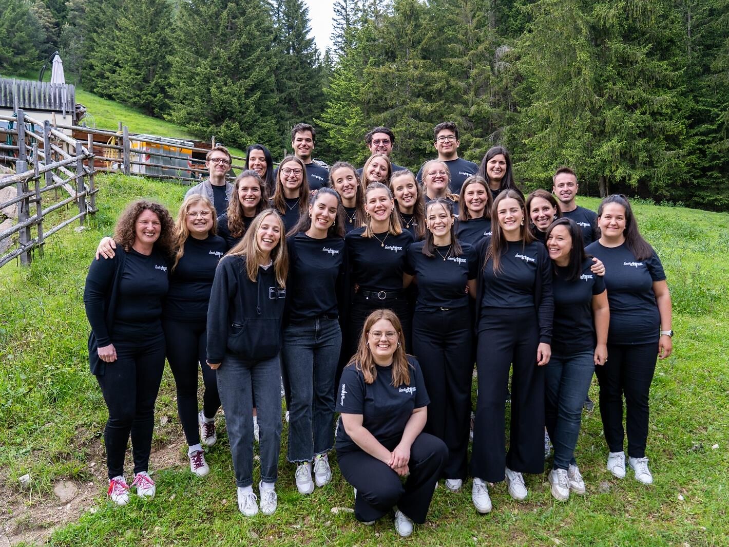 Concerto del coro giovanile Voci.ssimo insieme al coro "Lautstork" Fiè allo Sciliar 2 suedtirol.info