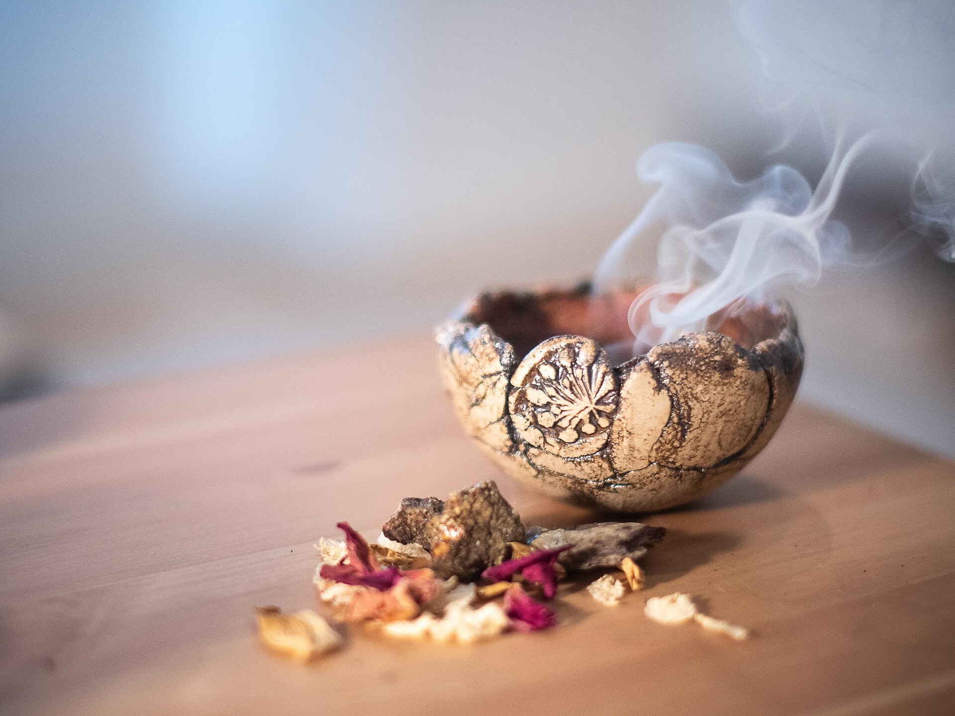 Herb Workshop: Fragrant Magic – Crafting Your Own Incense Balls - Dolomites Region Eggental - #3 - suedtirol.info