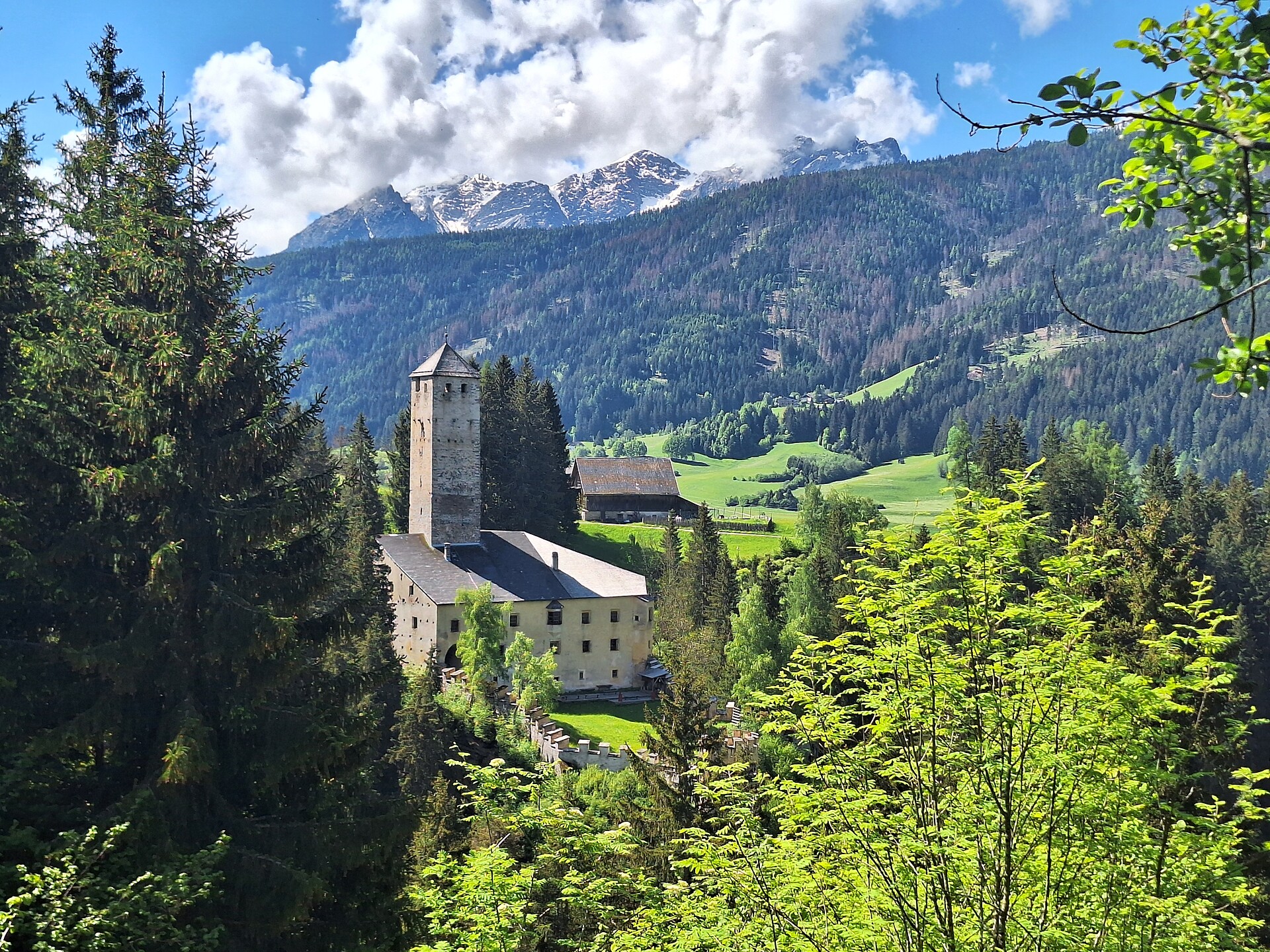 Cultural Experience Hike in Monguelfo and Tesido Gsies/Valle di Casies 1 suedtirol.info