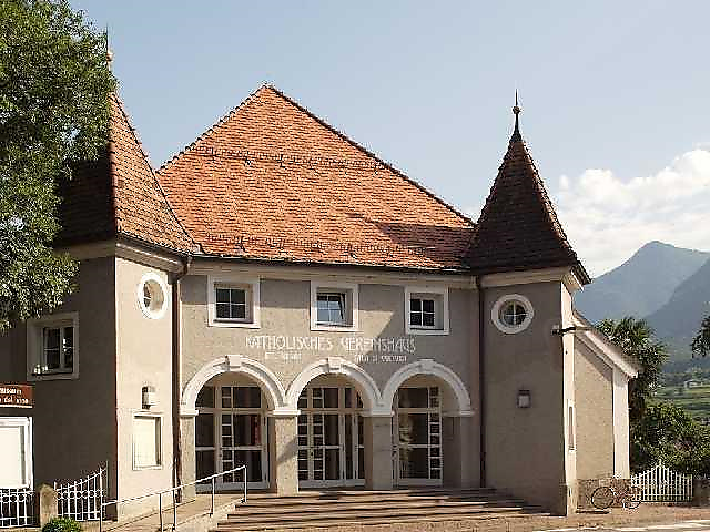 Kindertheater Innenseite Kaltern - Emil und die Detektive Kaltern an der Weinstraße 1 suedtirol.info