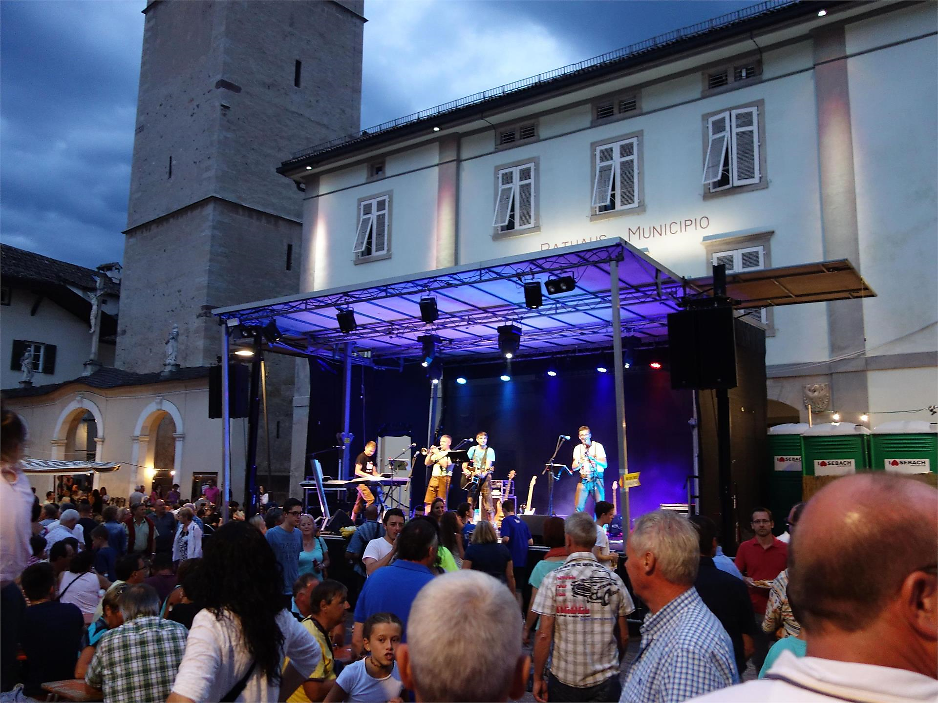 Kalterer Marktfest Kaltern an der Weinstraße 2 suedtirol.info