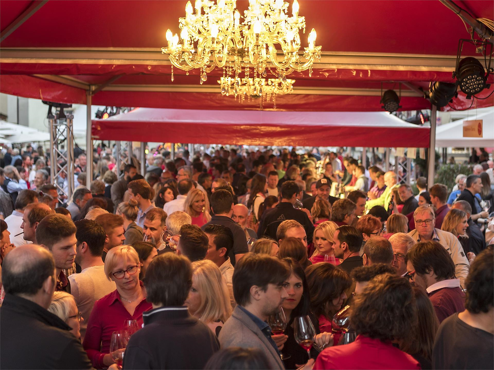 Kaltern all in Red - Alto Adige Wine Road - #2 - suedtirol.info