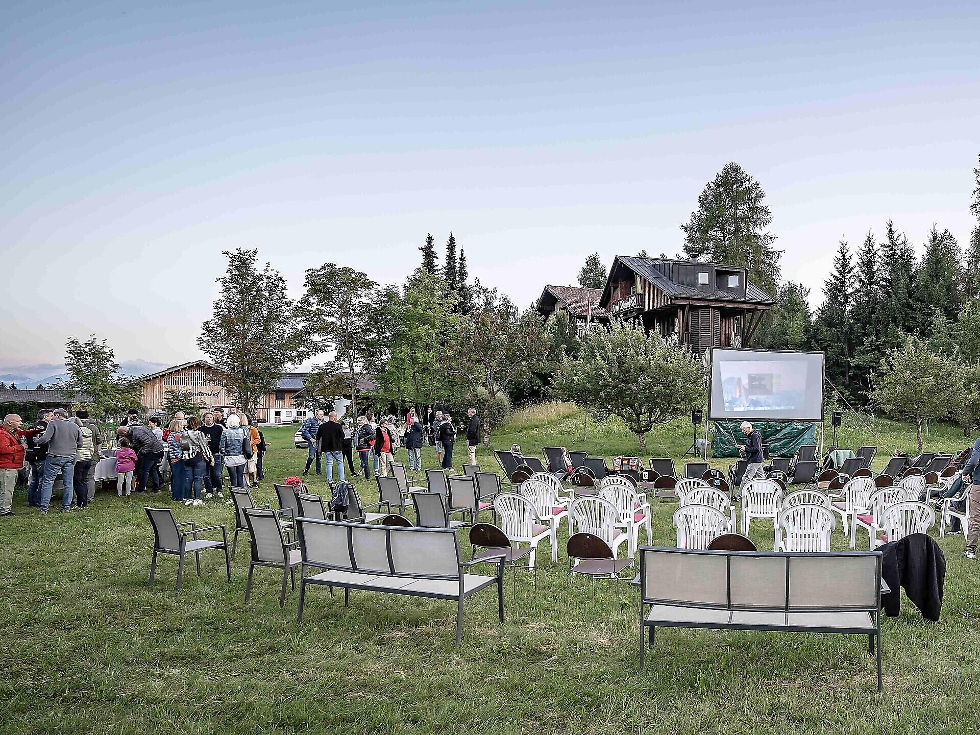 Cinema under the stars in Lichtenstern - Il treno dei bambini - Bolzano/Bozen and environs - #3 - suedtirol.info