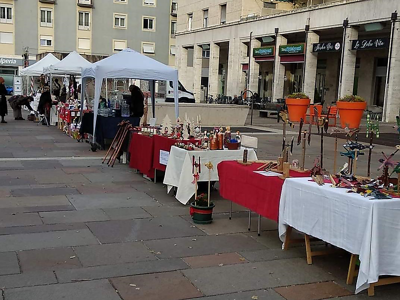 Artistic Handicrafts Market Manuart in piazza Mazzini - Bolzano/Bozen and environs - #2 - suedtirol.info
