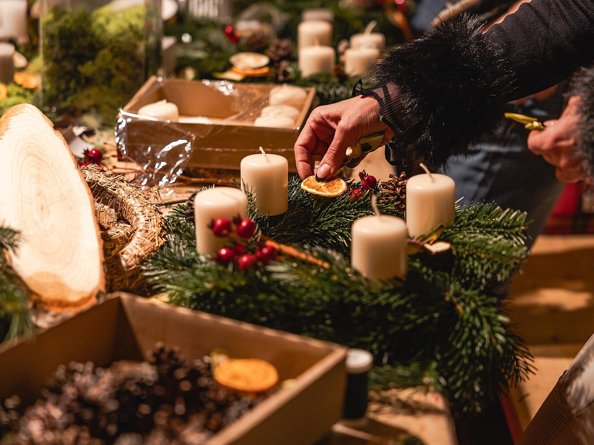 SOLD OUT: Laboratorio creativo per adulti: costruire una corona d´avvento - Merano e dintorni - #1 - suedtirol.info