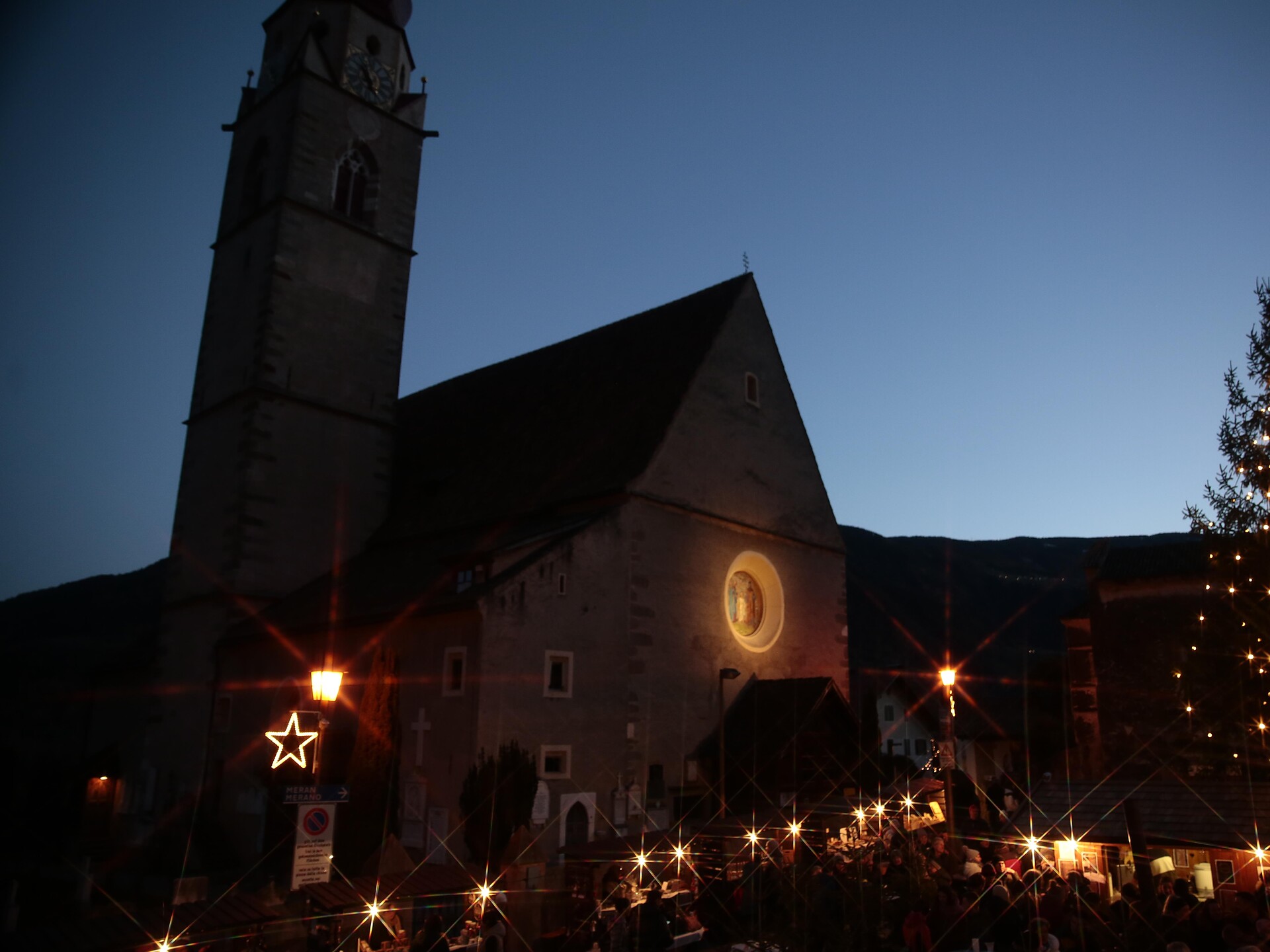 Small brass concert at the mulled wine stand - Meran/Merano and environs - #3 - suedtirol.info