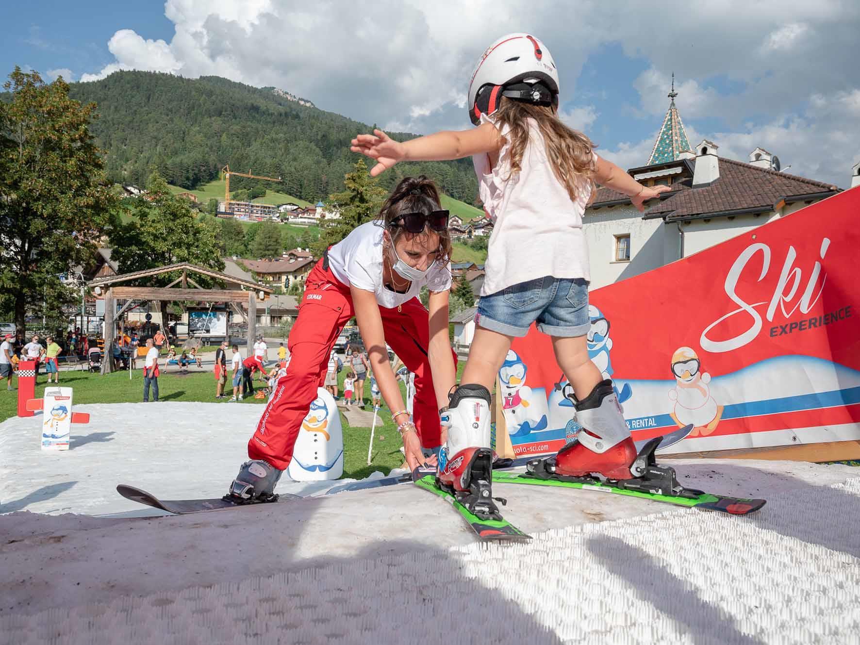 Summer snow with the Ski & Snowboard School Ortisei Urtijëi/Ortisei 2 suedtirol.info