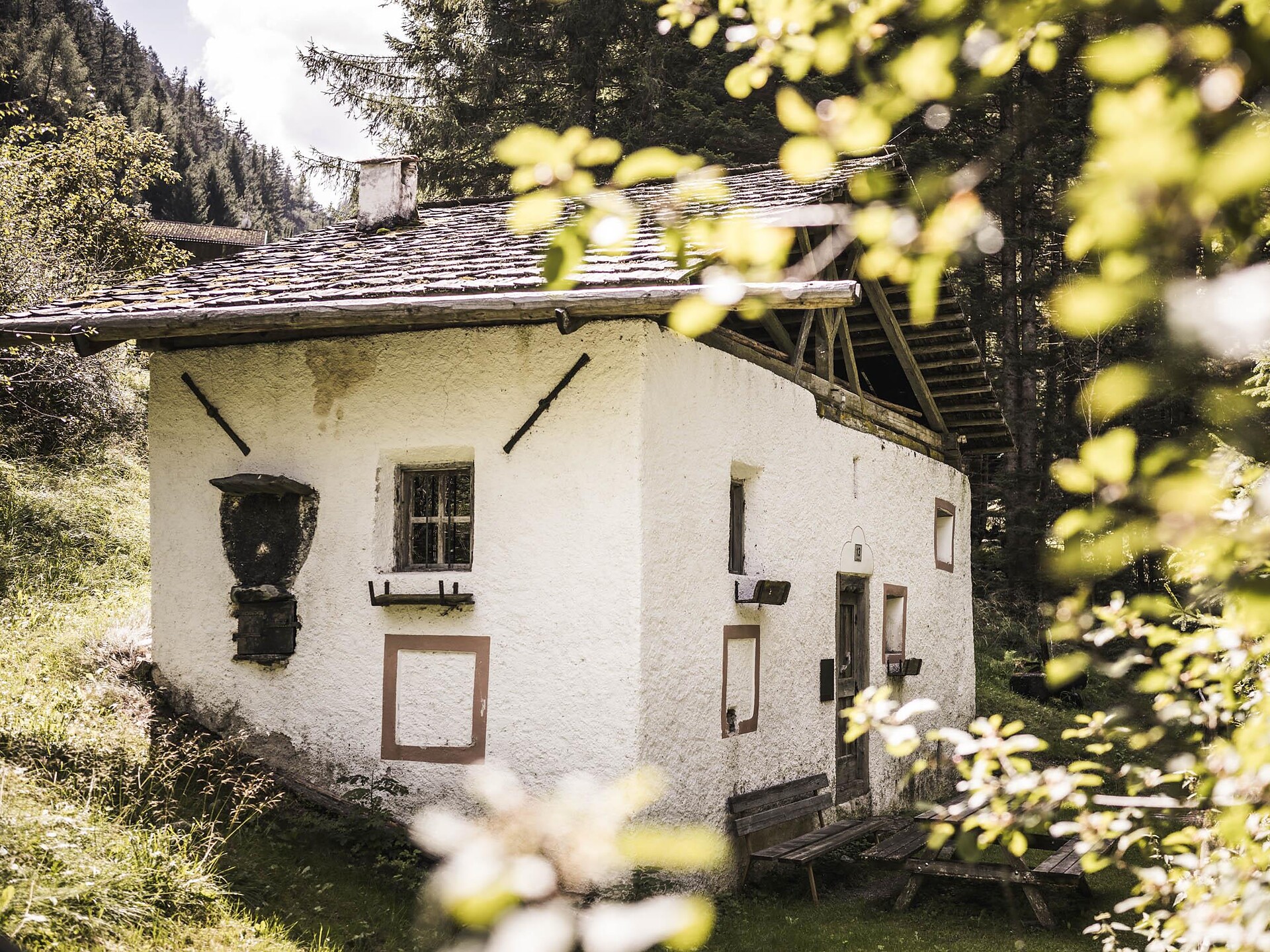 I segreti di Luson: storie del paese & miti del bosco - Regione dolomitica Luson Val di Funes - #3 - suedtirol.info