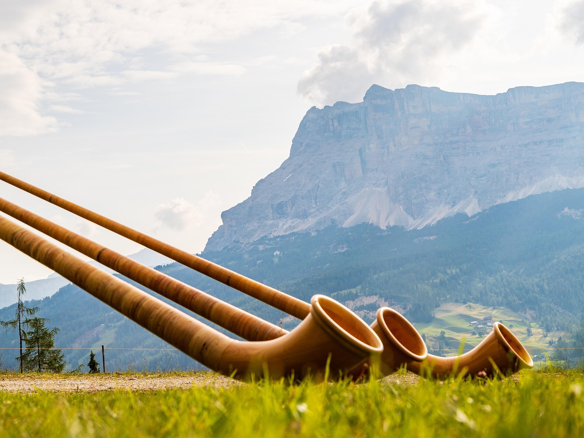 Le sonn di cors da munt - Der Klang der Alphörner in den Bergen Badia 1 suedtirol.info