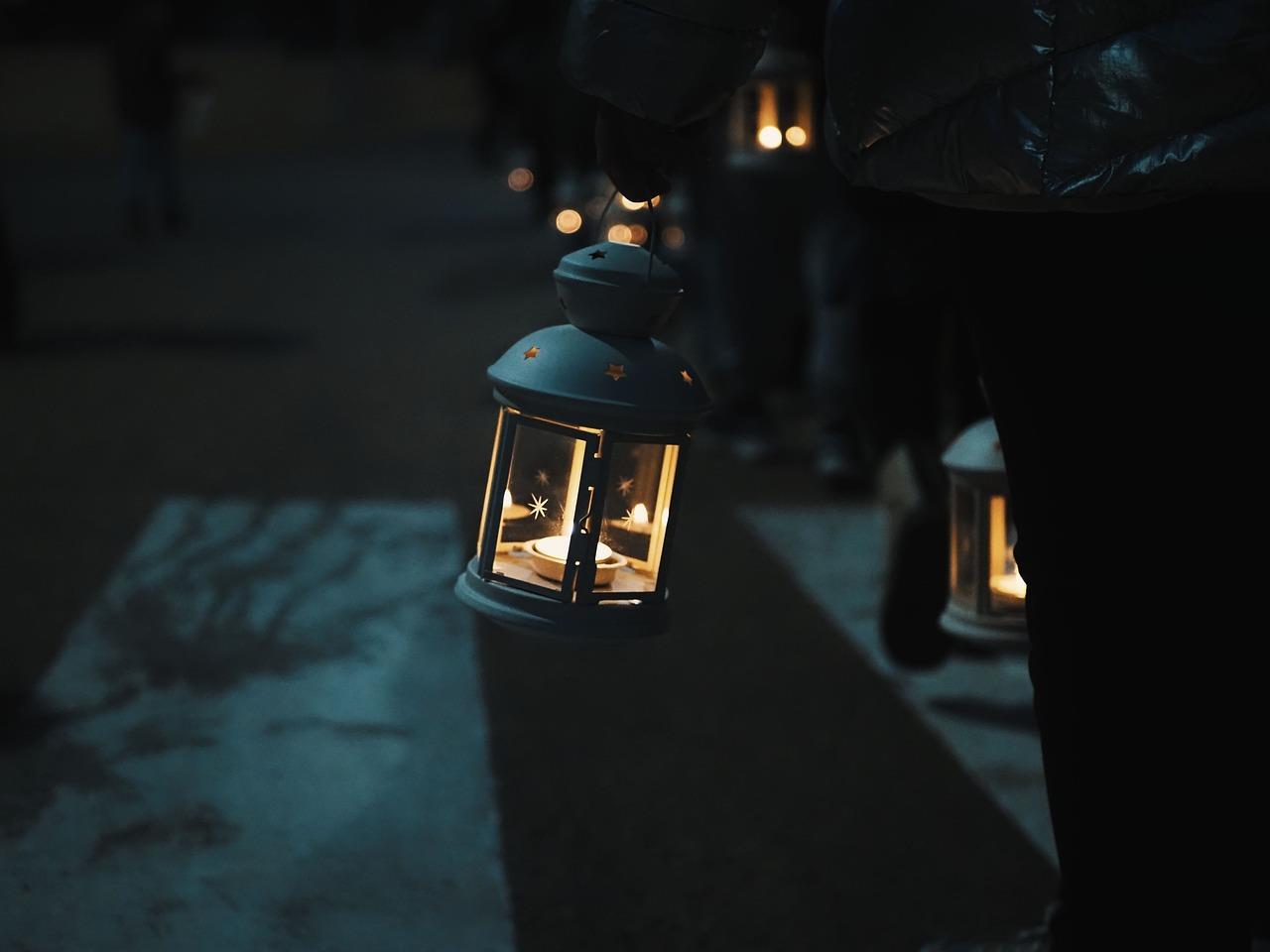 Caminata invernale luminosa: Luce delle lanterne e delizie del punch Avelengo 1 suedtirol.info