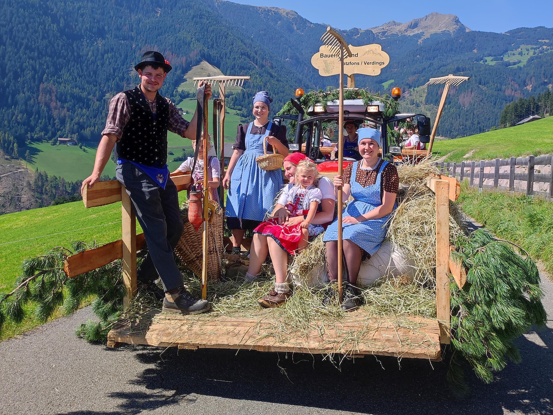 Latzfonser Almabtrieb mit Volksfest - Brixen und Umgebung - #1 - suedtirol.info