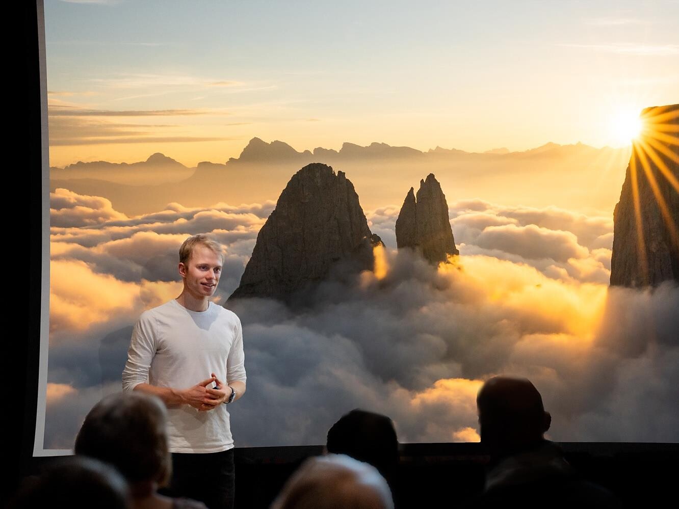 Presentation "Magical Dolomites" by the photographer Fabian Dalpiaz Kastelruth/Castelrotto 1 suedtirol.info