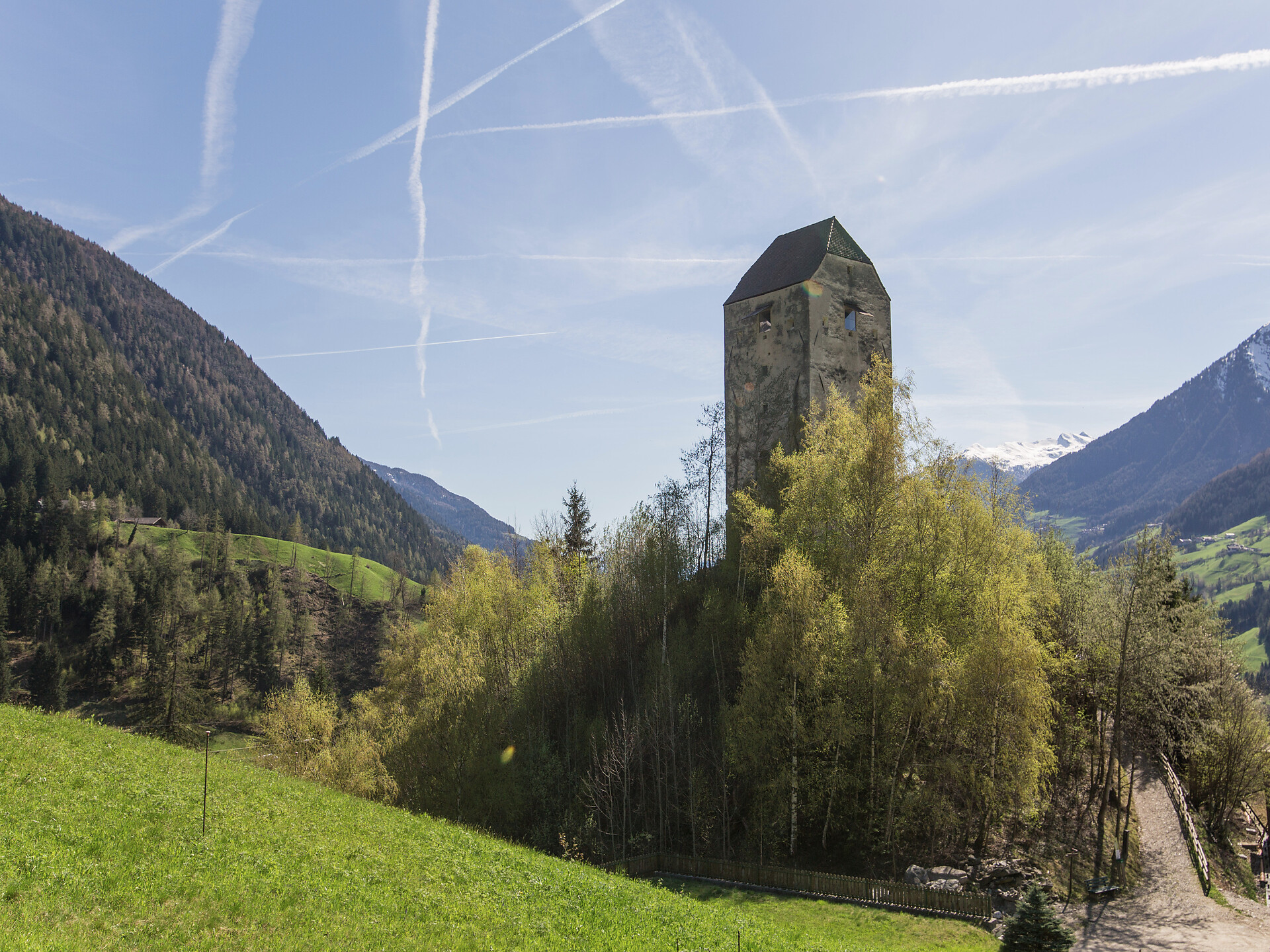 Guided tour of the Jaufenburg Castle - Meran/Merano and environs - #1 - suedtirol.info