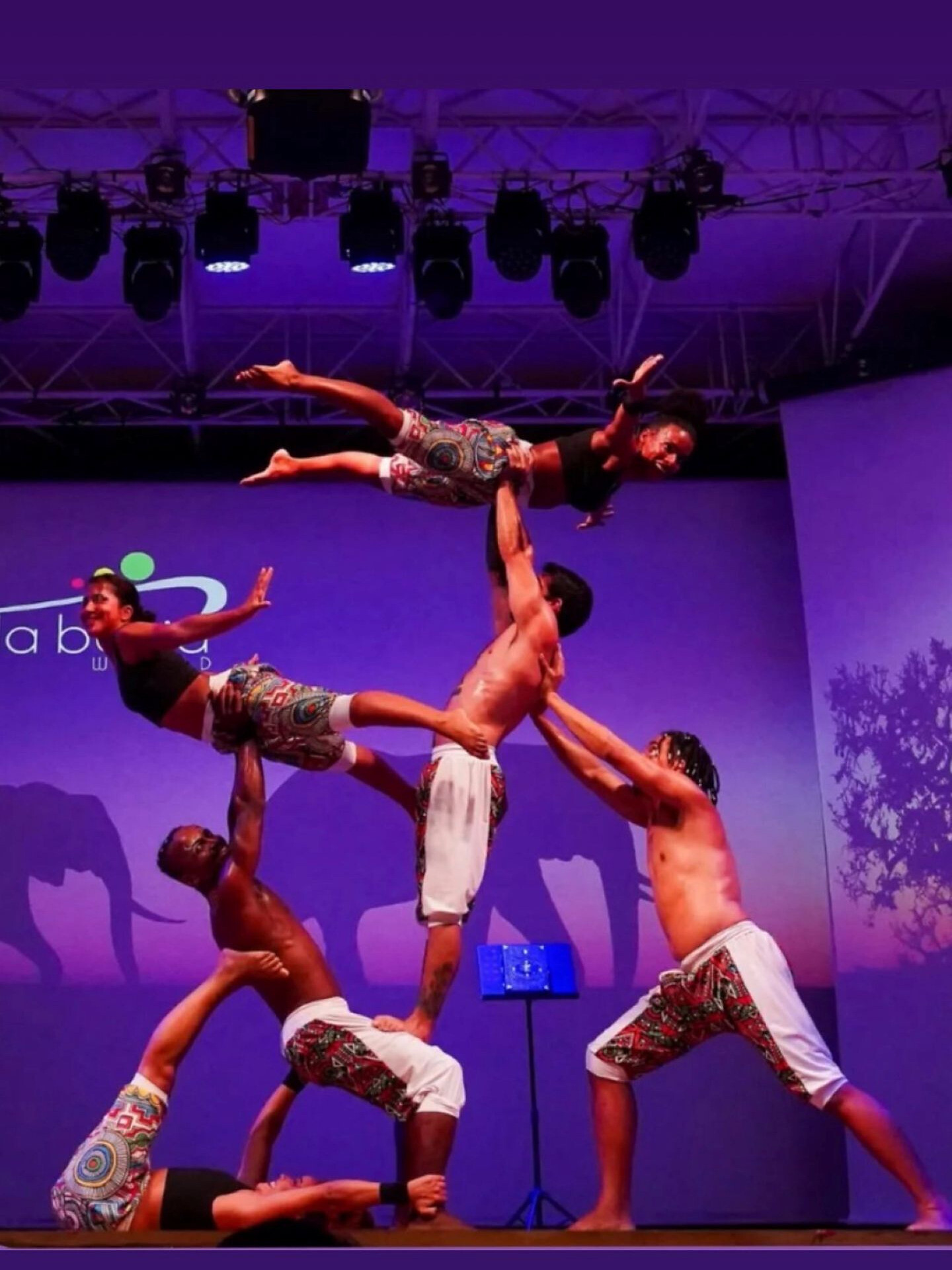 Mårtiner Kultursummer · Tanzania Acrobatic Show Experience - Meran/Merano and environs - #3 - suedtirol.info