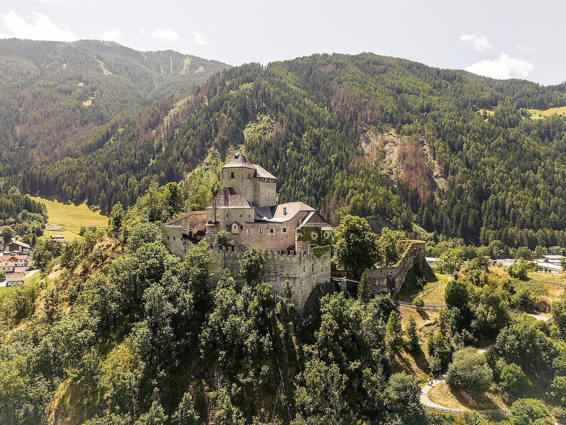 Mittelalterliche Abenteuer auf der Burg Reifenstein - Sterzing und Umgebung - #1 - suedtirol.info