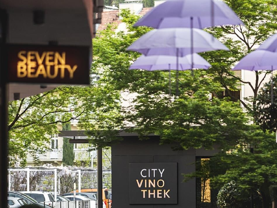 Masterclass City.Vinothek: Führung durch das Stadtzentrum und Weinverkostung Meran 2 suedtirol.info