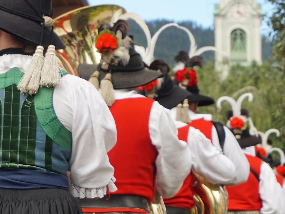 Concerto matinée della piccola banda di Dobbiaco alla festa d'estate Dobbiaco 1 suedtirol.info