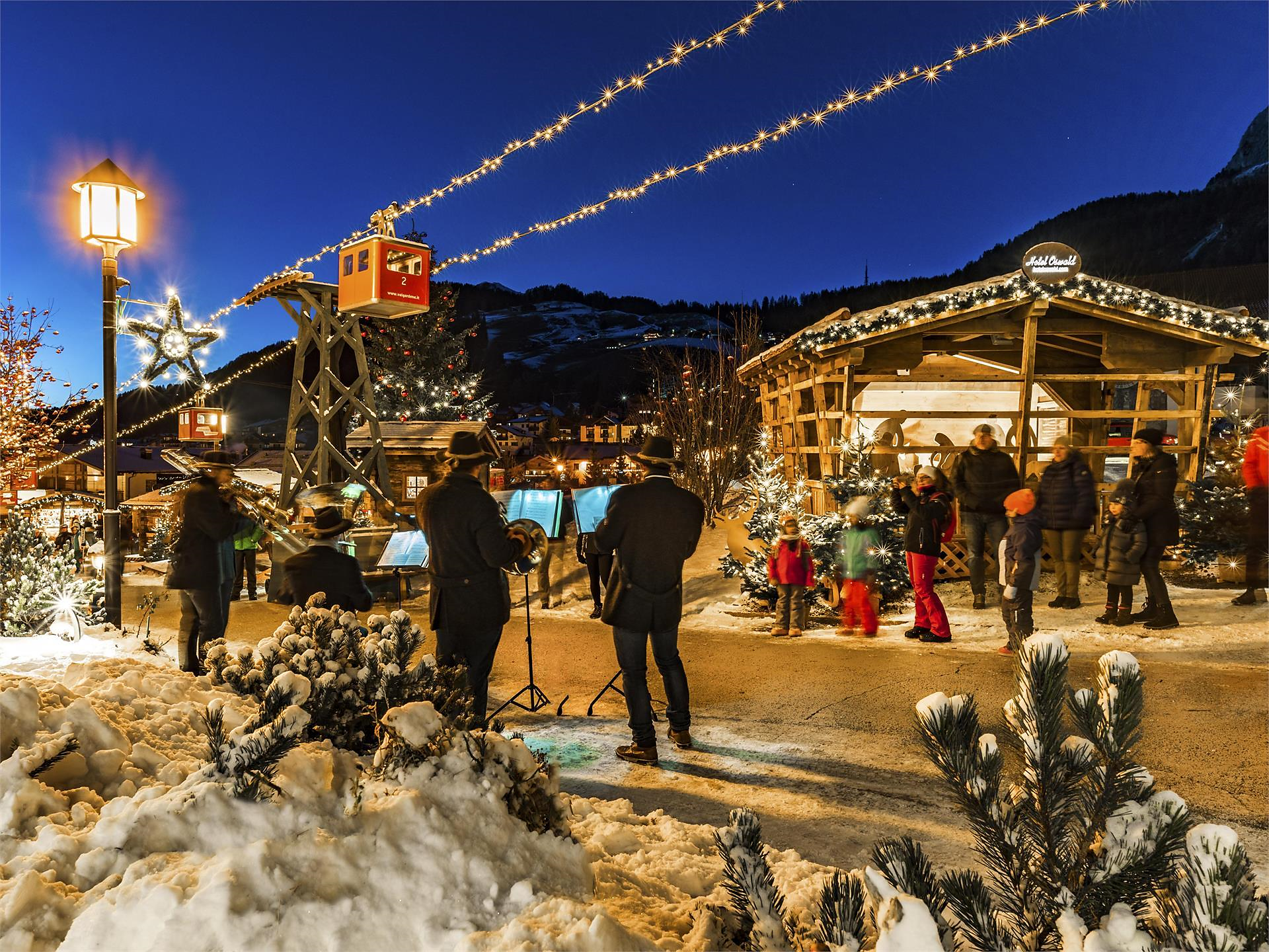 Mountain Christmas: Melodie natalizie con il duo acustico Kirstin & Simon - Regione dolomitica Val Gardena - #1 - suedtirol.info