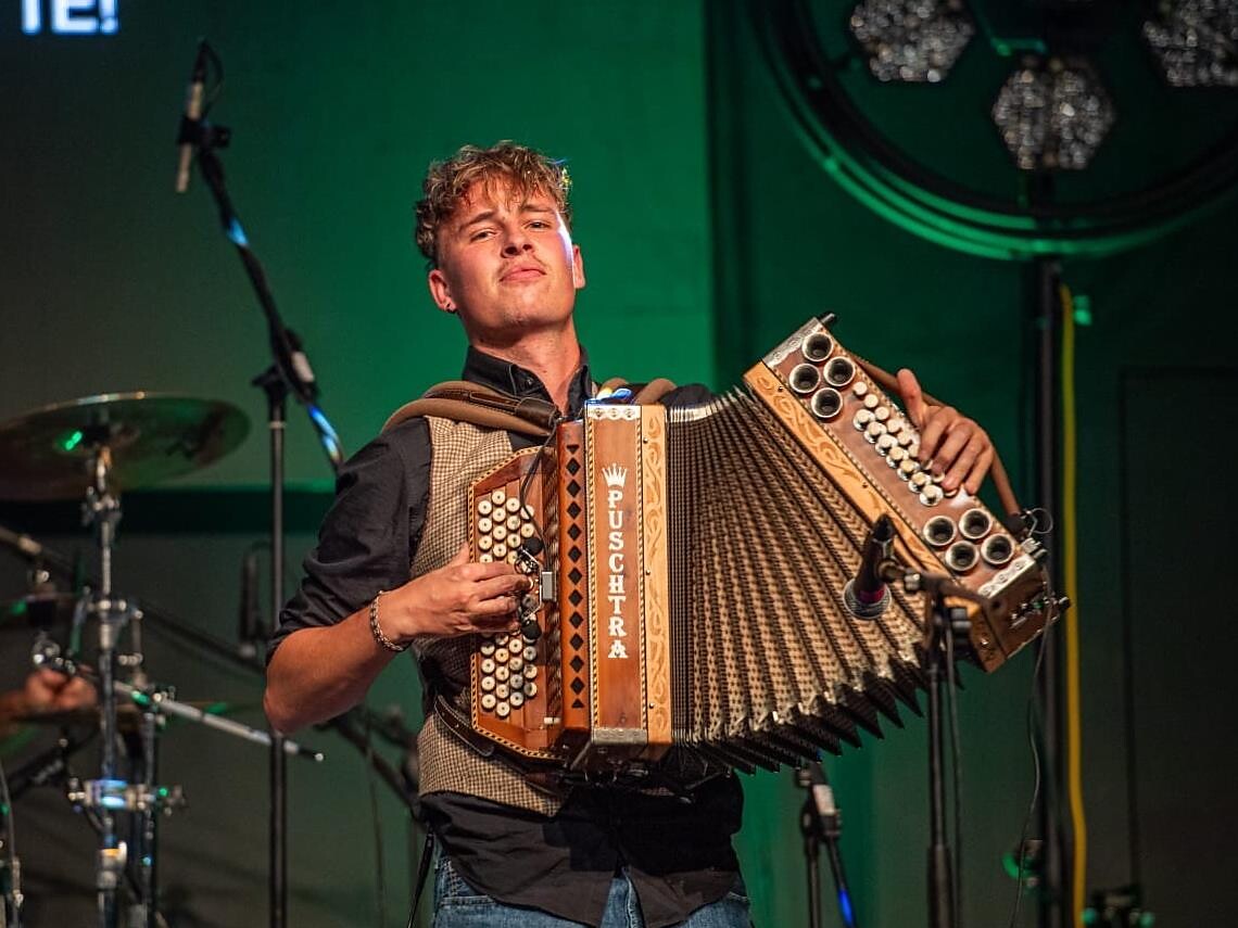 Musikalischer Sommerabend - Frauenstimmen, Bläser und Harmonie - Dolomitenregion Gröden - #1 - suedtirol.info