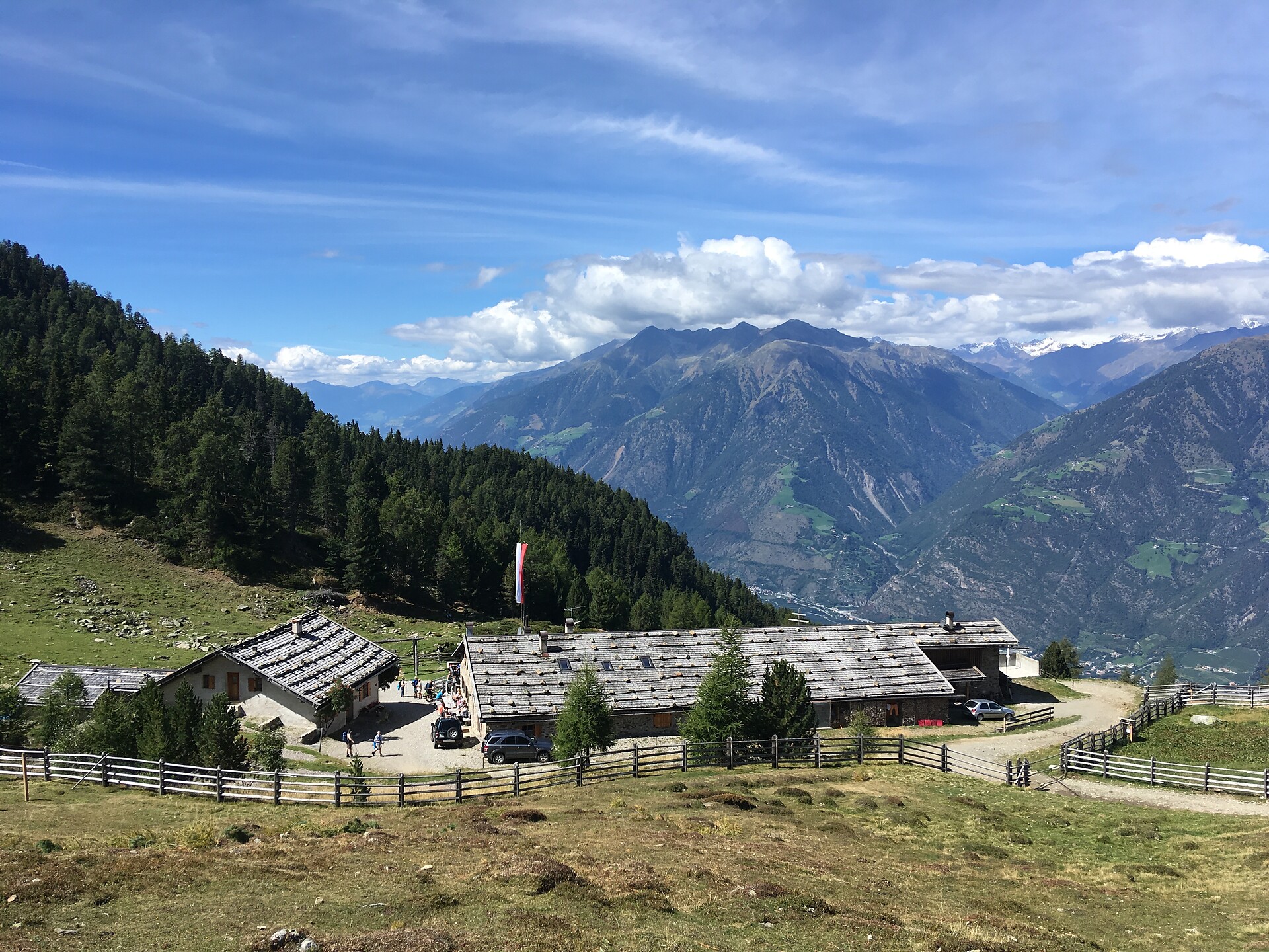 Mittwochs auf Tour: Panoramawanderung am Vigiljoch – Naturnser Alm - Dolomitenregion Eggental - #1 - suedtirol.info