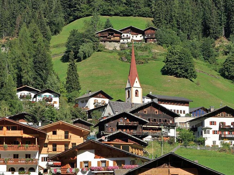 NIKLASER KIRCHTA: Kirchta mit Nachtfest - Meran/Merano and environs - #1 - suedtirol.info
