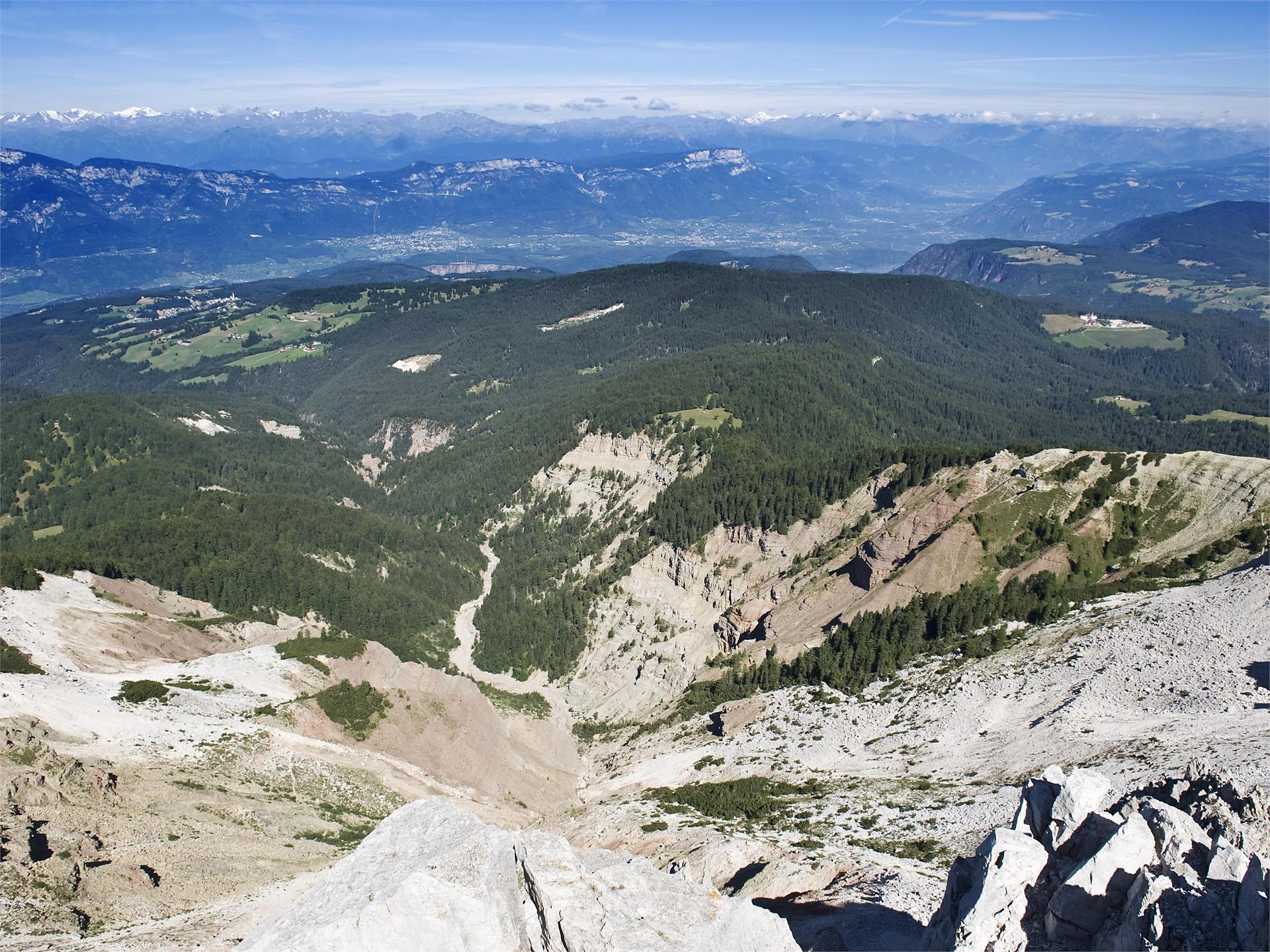 Naturkundliche Wanderung von Oclini Jochgrimm bis Maria Weißenstein - Dolomitenregion Eggental - #3 - suedtirol.info