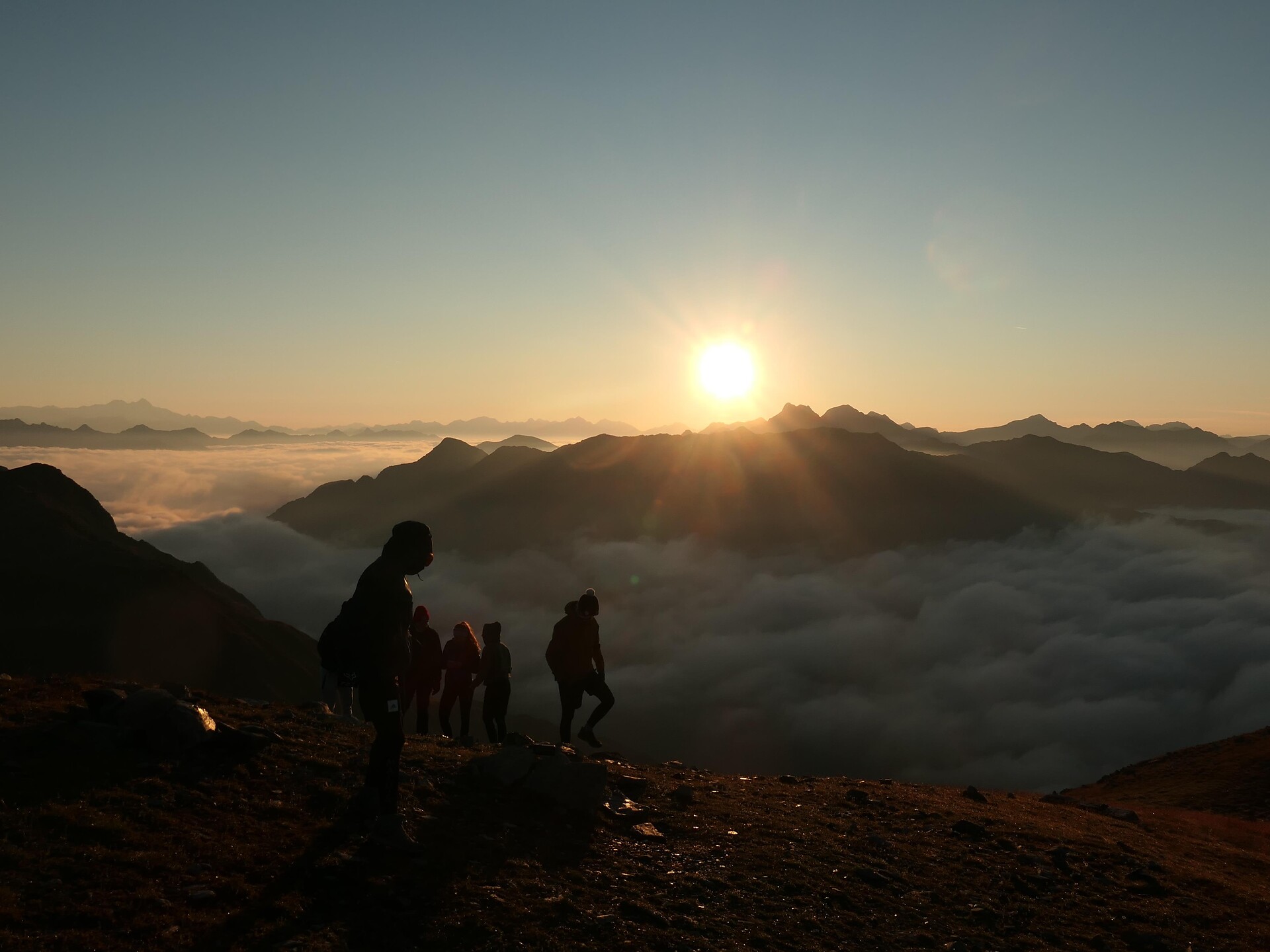 Nachtwanderung zum Sonnenaufgang am Gipfel - Dolomitenregion Kronplatz - #3 - suedtirol.info