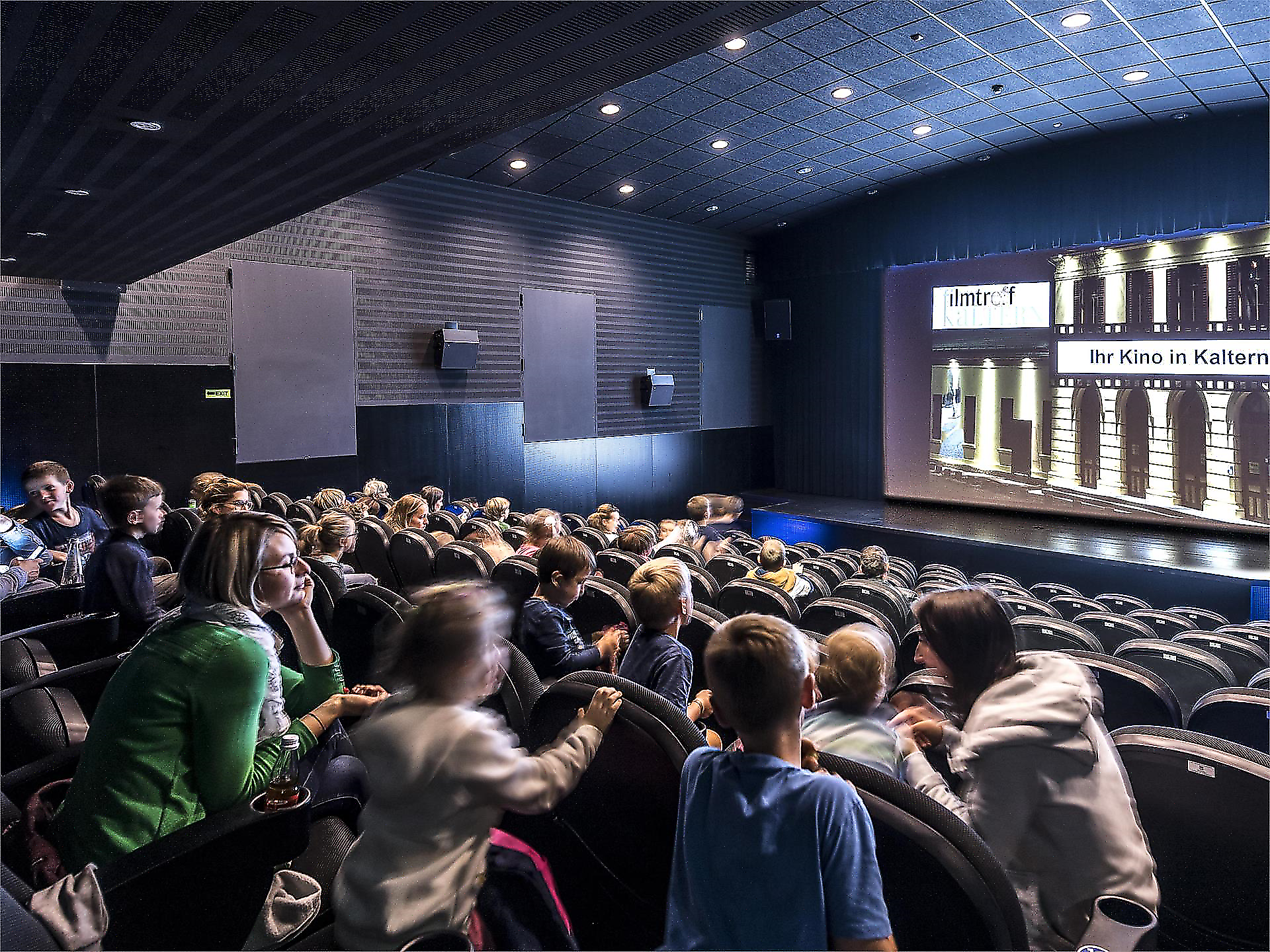 OPEN AIR Kino - "Emilia Pérez" - Südtiroler Weinstraße - #1 - suedtirol.info